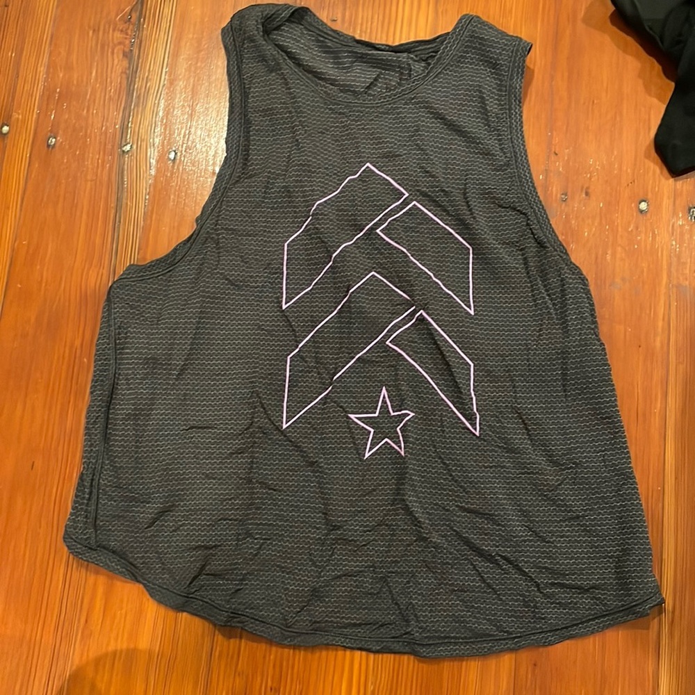 Lulu x Barry’s Tank